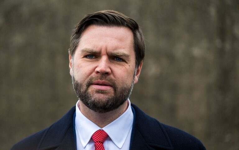 Венс “оптимістично налаштований” на мир в Україні після погроз Рубіо вийти з переговорів