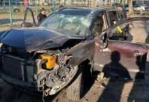 У Дніпрі вибухнуло авто: постраждав посадовець і його дружина