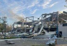 МВА: помер хлопець, який зазнав поранень внаслідок російського удару по центру Херсона