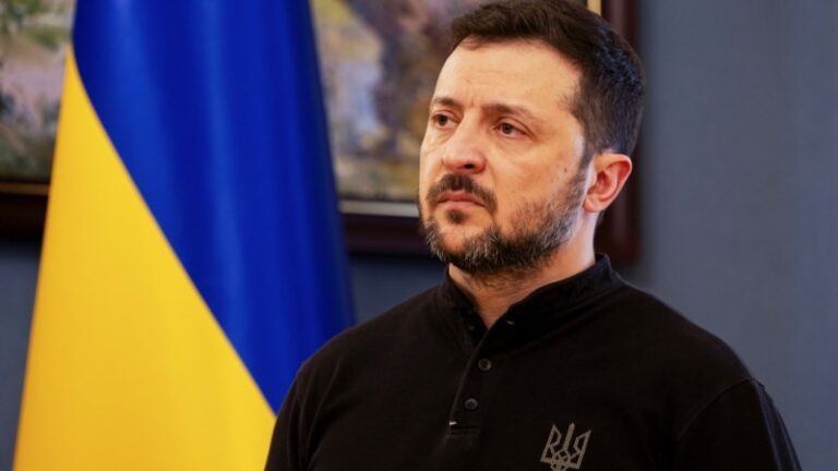 Зеленський увів у дію санкції РНБО. У списку – три китайські компанії