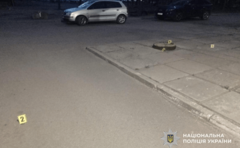 У Кам’янському пʼяний чоловік влаштував стрілянину поруч з дитиною