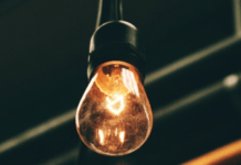 Не 220 вольт: в Україні змінять стандарт напруги в електромережі