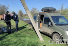 Поліцейські Синельниківщини допомогли двом сім’ям з дітьми евакуюватися до більш безпечного місця