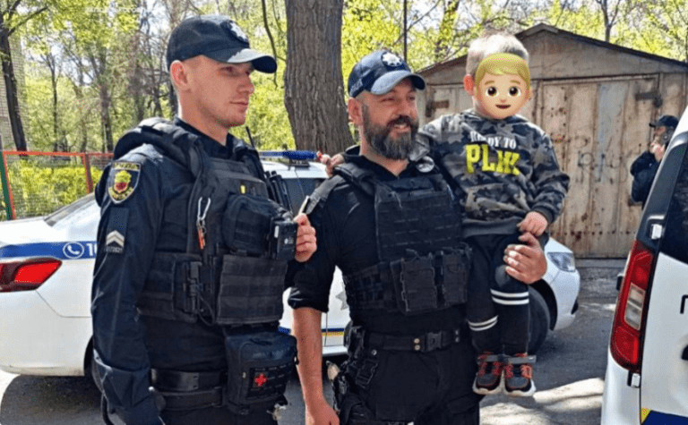 Патрульні Запоріжжя повернули матері загубленого сина: подробиці