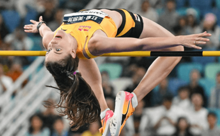 Чергова перемога: спортсменка з Дніпра виграла перший етап Діамантової ліги у стрибках у висоту