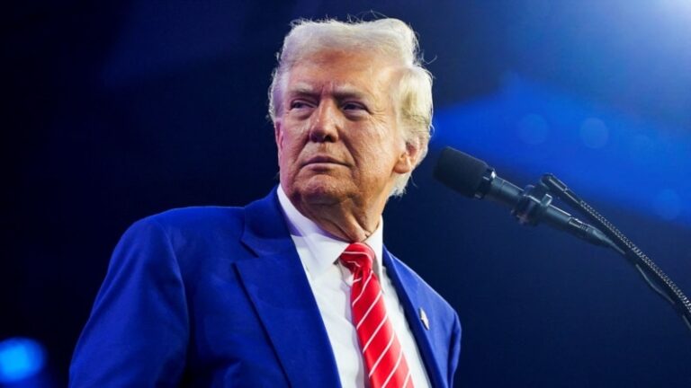 Трамп сподівається, що Україна і Росія укладуть угоду наступного тижня