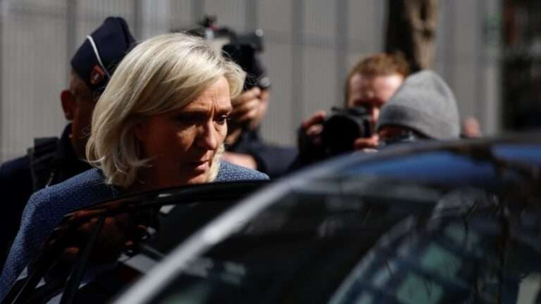 Франція: суд заявив, що може розглянути апеляцію в справі Ле Пен до виборів президента