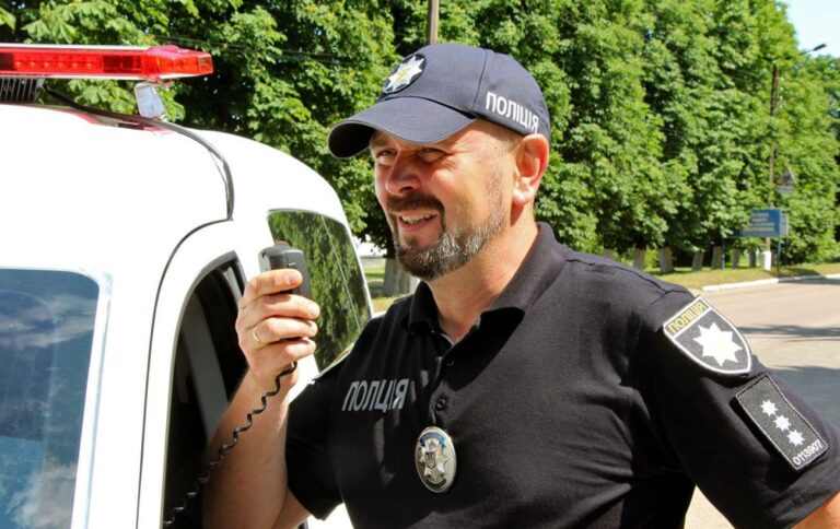 У Києві на Гідропарку підлітки побили військового: двоє вже в поліції