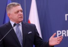 Фіцо повторив намір поїхати в Москву на парад 9 травня, попри застереження Каллас