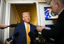 Трамп: перемовини щодо України «йдуть нормально», але треба діяти, а не говорити