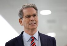 “Переріжете собі горло”: Бессент застеріг Європу від зближення з Китаєм замість США