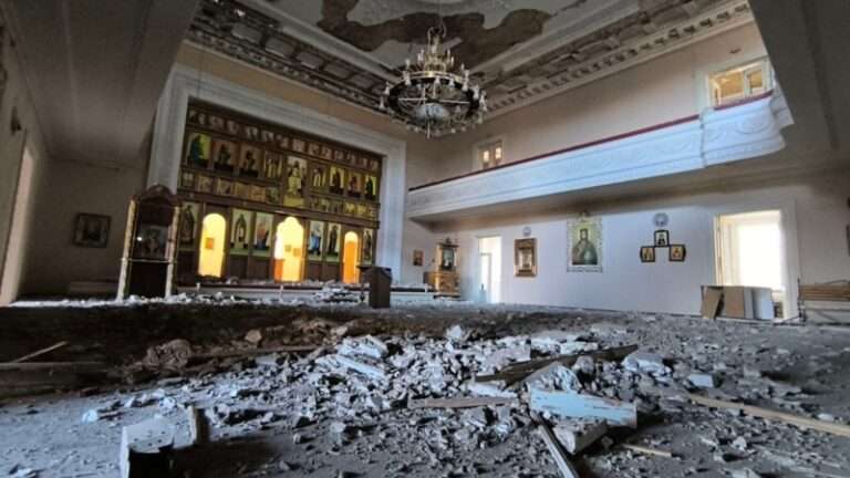 За час повномасштабної війни в Україні загинули 67 священників і монахів – Зеленський