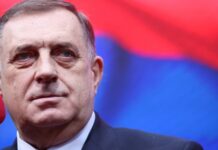 Лідер боснійських сербів Додік заявив про приїзд до Москви після того, як суд попросив про його арешт