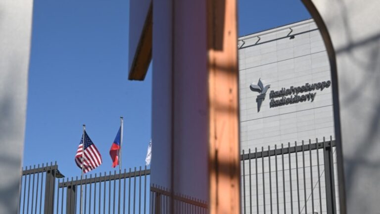 Суд у США зобов’язав USAGM виділити Радіо Свобода кошти на квітень, затверджені Конгресом