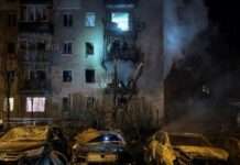 Влада: у Харкові рятувальники деблокували фрагменти третього тіла під завалами, постраждали 32 людини