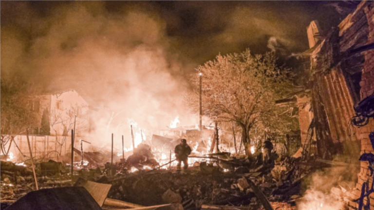 Зеленський заявив, що РФ вдарила по Україні понад сотнею дронів, і закликав до «сильних санкцій»