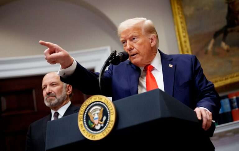 Трамп передав Пентагону контроль над землями біля кордону з Мексикою: що це означає