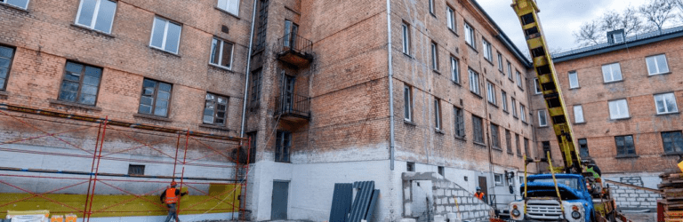 У Кам’янському триває капітальний ремонт гуртожитку для тимчасового проживання ВПО