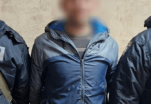 У Кам’янському 44-річний зловмисник посеред дня напав на жінку та пограбував її