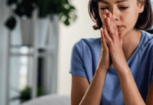 Побутові прикмети чи духовні сигнали: що означає падіння ікони чи битий посуд