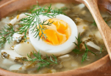 Весняний суп з молодої кропиви, який очищає організм і додає сил: незвичайний рецепт