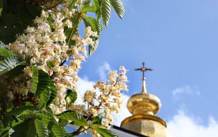 У ПЦУ нагадали про найважливіші церковні свята квітня: що і коли відзначати