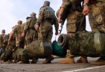 В Україні знову продовжать воєнний стан та загальну мобілізацію