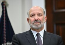 Відстрочка тимчасова: США готують нові мита на електроніку, – міністр торгівлі