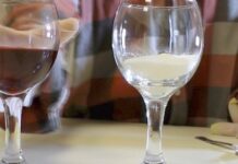 Як відрізнити справжнє вино від “порошкового” аналога: простий тест із содою та водою