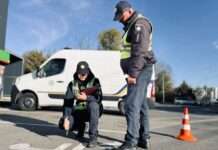 Розізлився на шумних сусідів: в Києві чоловік кинув гранату з вікна