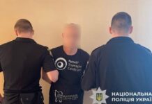 Спричинив тяжких тілесних ушкоджень знайомому: поліцейські Кривого Рогу затримали підозрюваного