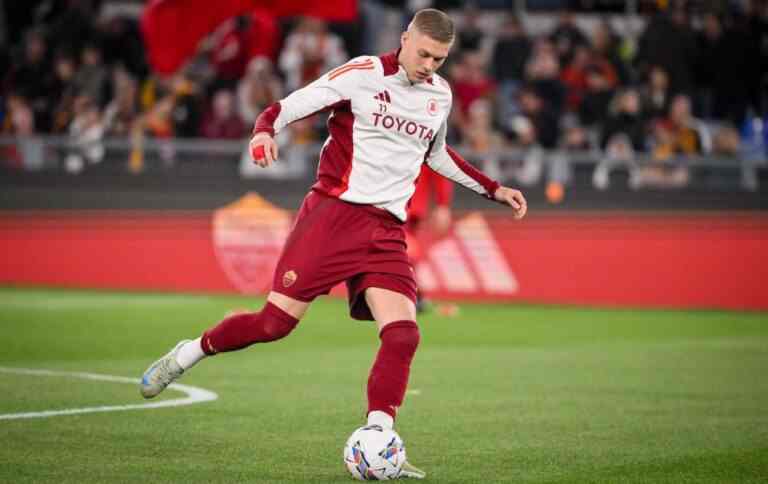 Бойова нічия в суперечці за ЛЧ: конкурент Довбика рятує “Рому” від поразки