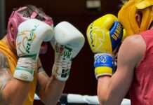 Усик шукає спаринг-партнерів для підготовки до нового бою: кандидати мають бути подібними Дюбуа