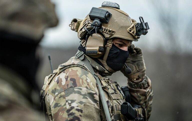 У ГУР показали, як знищують десантні катери та ЗРК окупантів у Криму (відео)