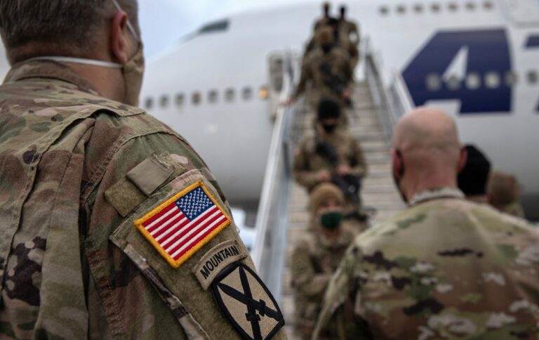 США скорочують військовий контингент у Сирії та закривають кілька баз, – NYT