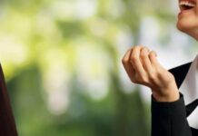 Тіло ніколи не бреше: як розпізнати емоції співрозмовника