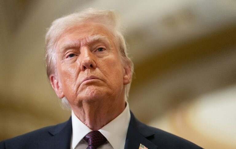 Трамп вважає, що Зеленський готовий пожертвувати Кримом заради миру