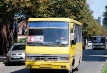 Як працюватиме громадський транспорт Кам’янського у Великдень та поминальні дні: подробиці