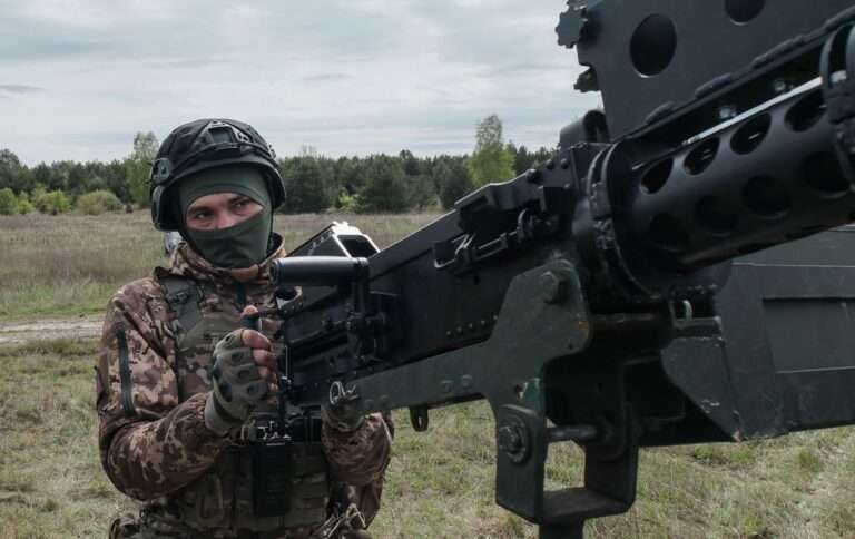 РФ атакувала Україну майже 100 дронами і ракетами перед Великоднем: скільки цілей збила ППО