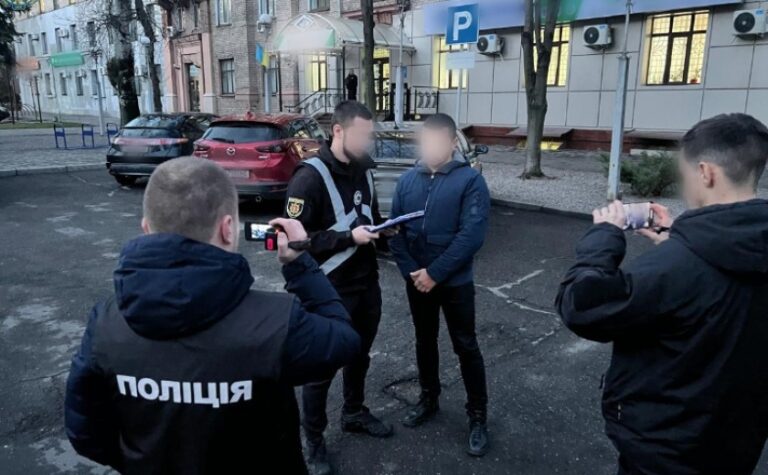 Заволоділи коштами вкладників на понад 9,5 млн грн: у Запоріжжі судитимуть учасників злочинного угруповання