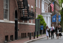 ЗМІ: Держдеп США перевіряє всіх власників віз, пов’язаних з Гарвардом, не лише студентів