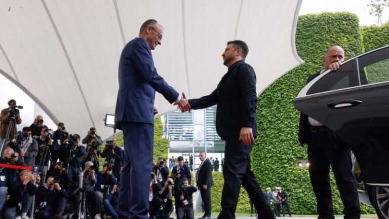 Мерц: Україна зможе вражати військові цілі поза українською територією