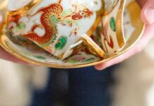 Чи справді розбита тарілка приносить щастя: погляд крізь призму традицій