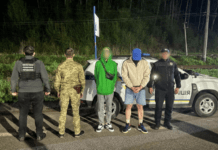Намагалися втекти від правоохоронців: поблизу кордону зі Словаччиною затримали переправника і його «клієнта»