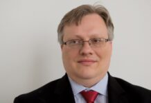 Медіа: у Білорусі звільнили громадянина США Юрася Зенковича