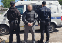 Поранив ножем та втік: оперативники Дніпра затримали нападника