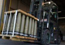 Bloomberg: європейські лідери розглядають варіант купівлі американської зброї для України