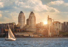 9 років тому Дніпропетровськ було перейменовано на місто Дніпро