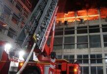 У Санкт-Петербурзі горить стратегічне підприємство РФ: кадри з місця