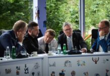 «Росія показує, що не хоче миру» – Макрон про результати переговорів у Стамбулі